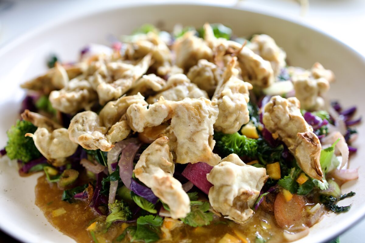 Vegan Orange "Chicken": Lion’s Mane Tempura with Vegetables