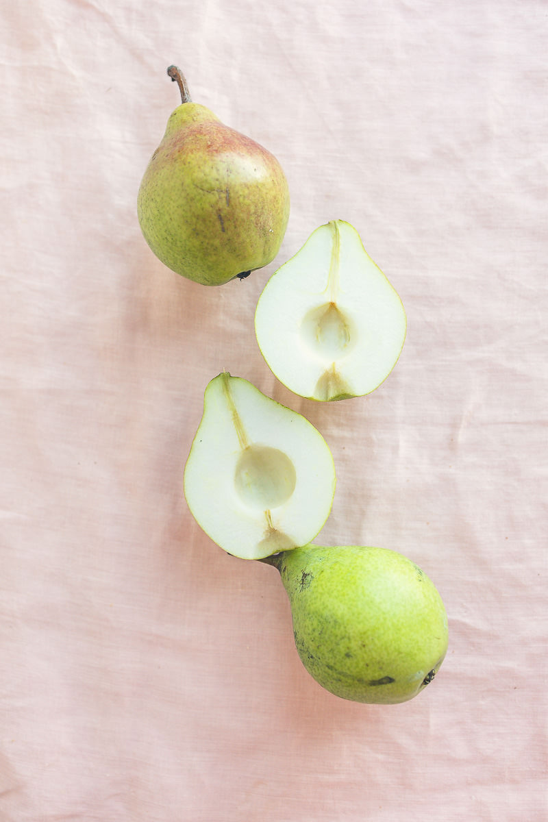 Sliced pears 